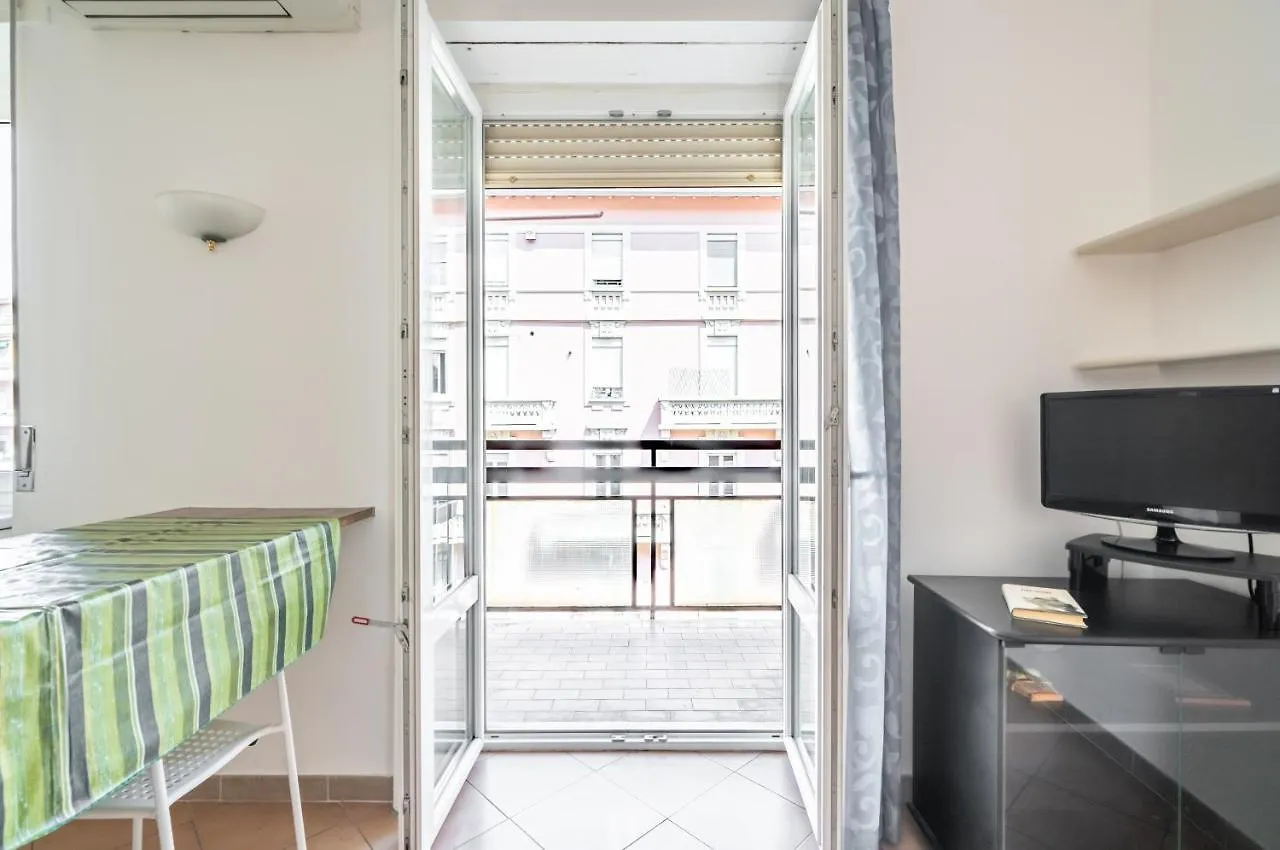 Milano Cozy Apt X4 - 450 Far From Lambrate Fs 0*, Milan