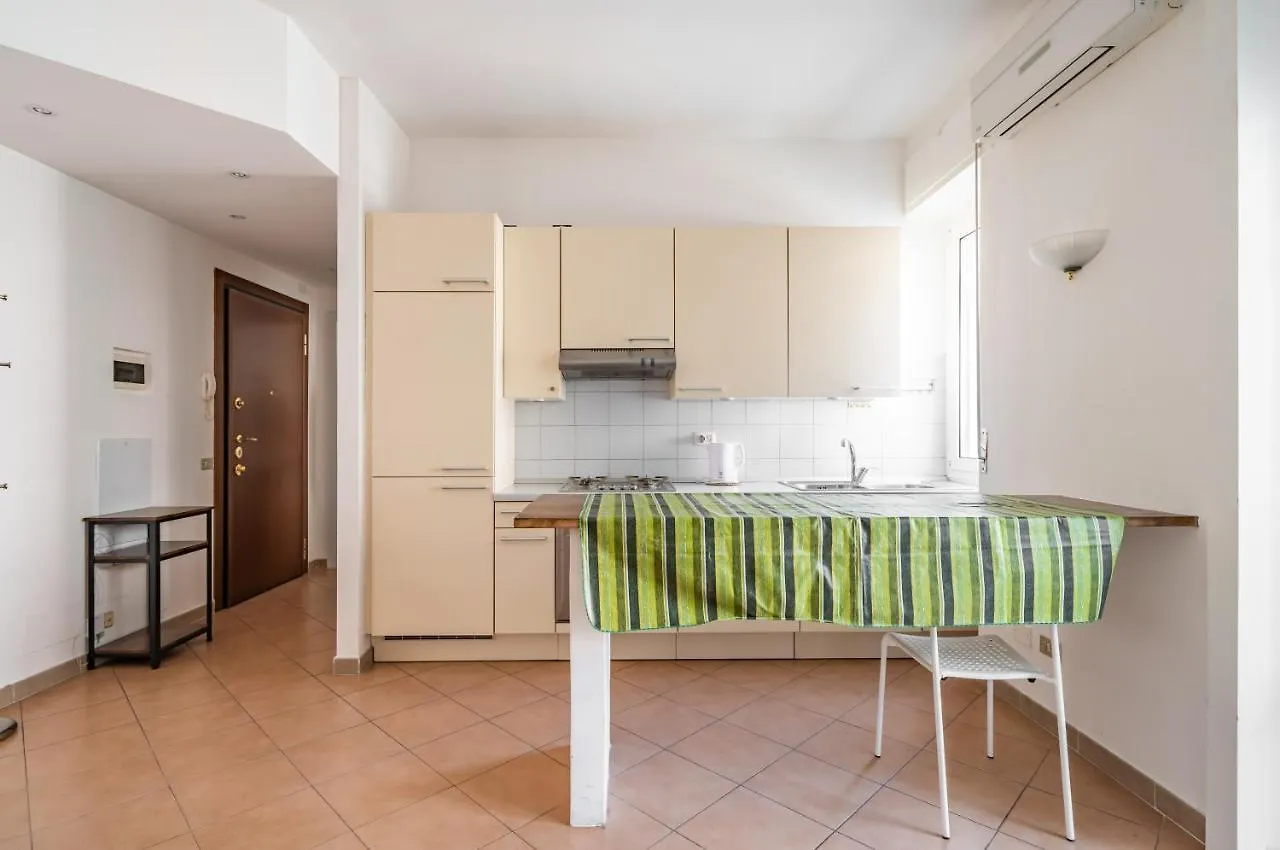 Milano Cozy Apt X4 - 450 Far From Lambrate Fs Italy